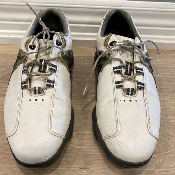 FootJoy DryJoy Foamtread Men’s 7.5 Golf Shoes. White with black and gold. - Picture 3 of 6